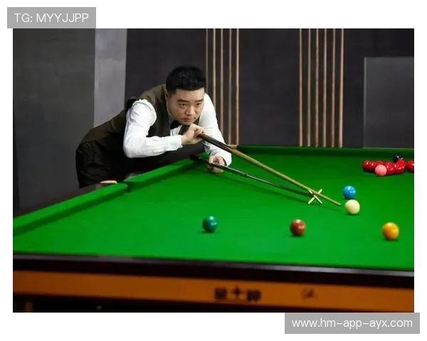 丁俊晖练习反线路选择，教练称“成熟度提升”